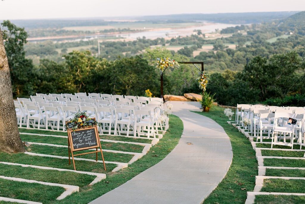 Wedding Venue, Wedding View, Outdoor Wedding, Dream Wedding, River, Farm Wedding, Barn Wedding, Rustic Wedding Venue, Rustic Wedding, Luxury Wedding Venue, Oklahoma Wedding, Tulsa Wedding, Tulsa, Oklahoma, Bride, Groom, Venue, Reception, Banquet, Hall, Ballroom, Ceremony, Wedding Planning, Wedding Photography, Wedding Dress, Tuxedo, Bridesmaid, Mother of the Bride, Father of the bride, Farm, Barn, Ranch, Cowboy, Vintage