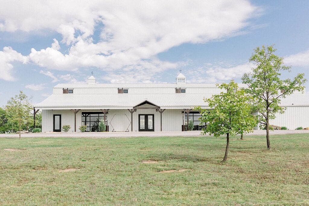 Wedding Venue, Wedding View, Outdoor Wedding, Dream Wedding, River, Farm Wedding, Barn Wedding, Rustic Wedding Venue, Rustic Wedding, Luxury Wedding Venue, Oklahoma Wedding, Tulsa Wedding, Tulsa, Oklahoma, Bride, Groom, Venue, Reception, Banquet, Hall, Ballroom, Ceremony, Wedding Planning, Wedding Photography, Wedding Dress, Tuxedo, Bridesmaid, Mother of the Bride, Father of the bride, Farm, Barn, Ranch, Cowboy, Vintage