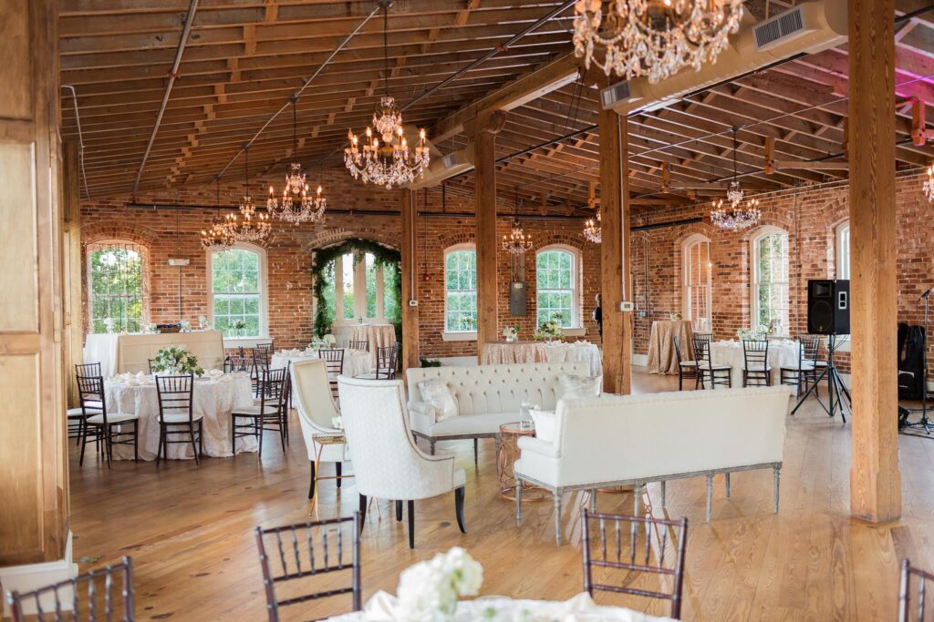 Raleigh Durham Wedding Venue, Barn Wedding, Rustic, Elegant, Vintage, Modern, Wedding Ceremony, Wedding Reception, Wedding Planning