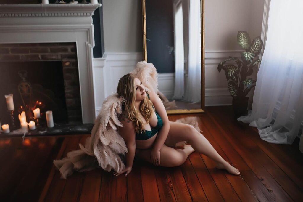 Boudoir photographer, boudoir, couples photography, engaged, romantic photo shoot, lingerie, sexy, styled, classy boudoir, elegant boudoir, vintage boudoir, pin up boudoir, wedding venue business, wedding gift, valentines day give