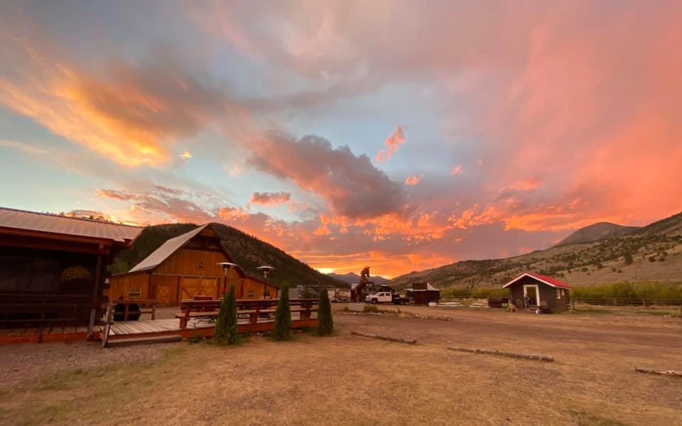 Colorado Wedding Venue for sale, wedding venue for sale, how to start a wedding venue, wedding venue, colorado wedding, colorado ranch wedding, barn wedding, country wedding, midwest wedding, colorado ranch, wedding ceremony, wedding reception, mountain views, mountain weddings