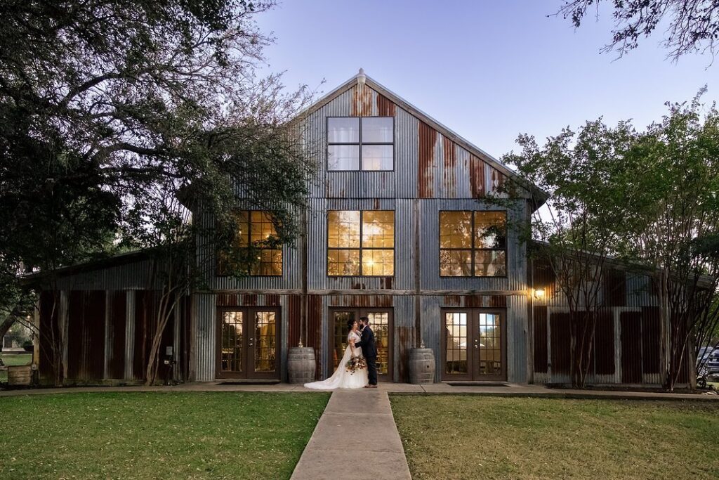 vista west ranch, vista west, dripping spring tx, texas wedding planner, hill country texas, hill country wedding #atx, texas bride, wedding ceremony, austin wedding venues, austin wedding vendor,  austin wedding day, atx wedding, atx wedding vendor, atx wedding photographer, austin wedding photography, drippingspringswedding, texas wedding photogryapher, the knot texas, brides of instagram, brides of austin, wedding wire texas, texas wedding venue, bride, outdoor wedding, wedding wire, wedding, Didi Russell, Wedding Nerd, Austin Wedding Venue, Top 5 Wedding Venues In Austin