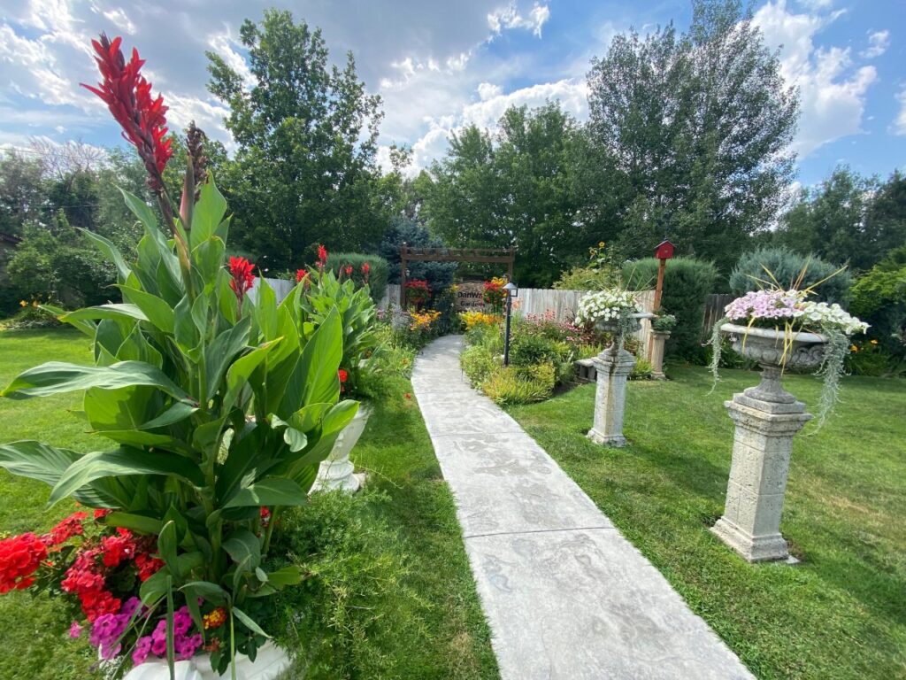 Billings Montana Wedding Venue, Billings Montana Wedding, Montana Wedding Venue For Sale, Billings Montana wedding venue for sale, wedding reception, garden wedding venue, outdoor ceremony site, 