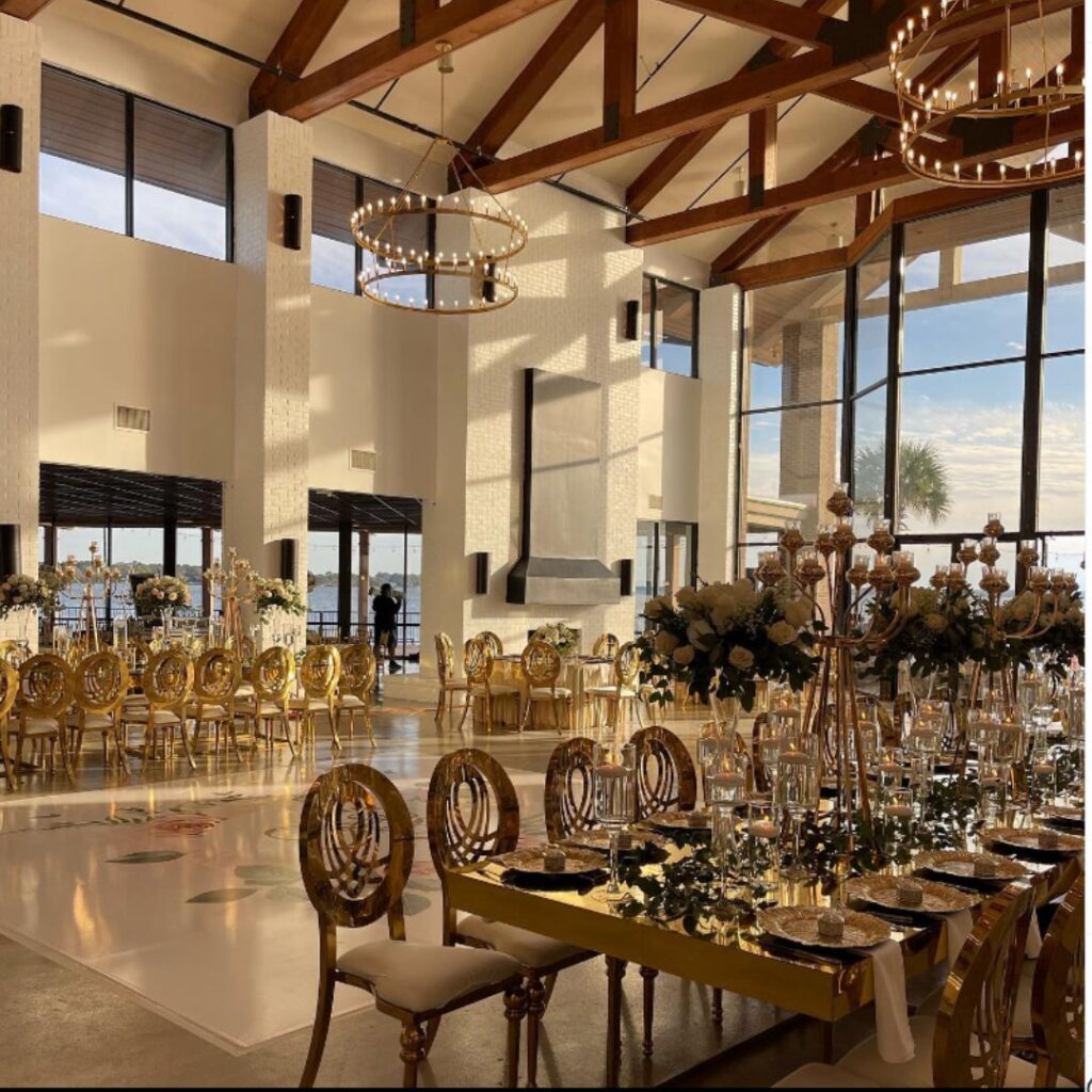 Houston Texas Luxury Wedding Venue, Wedding Venue, Houston Wedding Venue, Lakeside Wedding Venue, Waterfront Wedding Venue, Luxury, wedding venue expert, wedding venue sales, wedding venue manager, Didi Russell Wedding Nerd