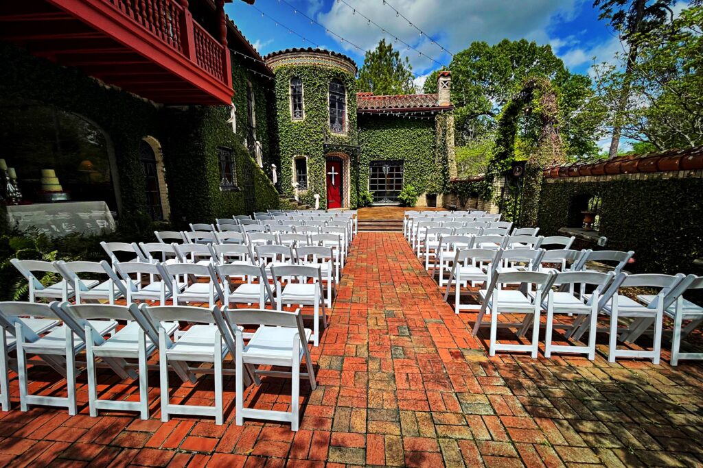 wedding venue for sale Alabama, outdoor wedding ceremony, wedding ceremony site, wedding venue for sale Birmingham Alabama, Wedding Venue Sale, Wedding Venue Buyer, Wedding Venue Seller, Real Estate Opportunity, How to buy a wedding venue, How to start a wedding venue, wedding venue near me, for sale, real estate seller, real estate buyer, real estate investment, real estate opportunity, Didi Russell wedding venue expert, wedding venue coach, wedding venue education, wedding nerd, buyer, seller
