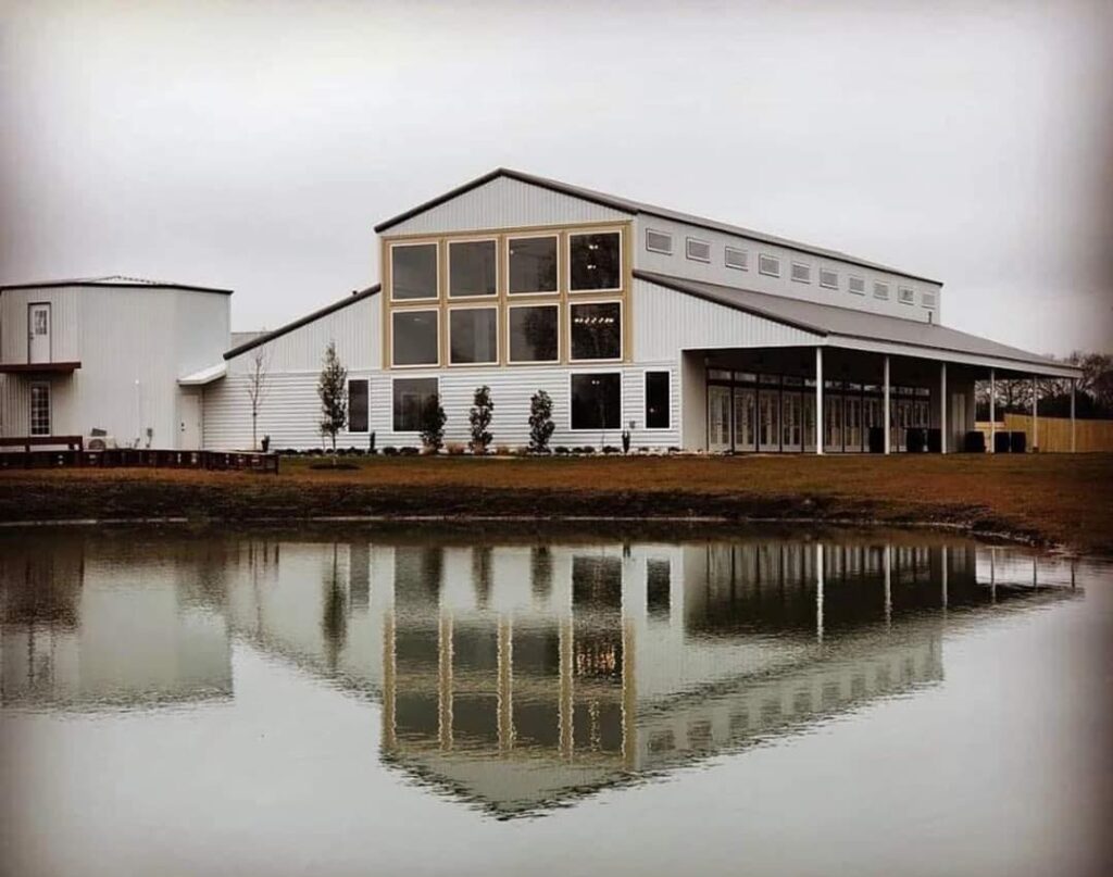 Wedding Venue for Sale Near Dallas Texas, Dallas Wedding Venue For Sale, Wedding venue for sale, wedding venue seller. wedding venue buyer, wedding venue real estate, how to buy a wedding venue, how to sell a wedding venue, wedding business for sale