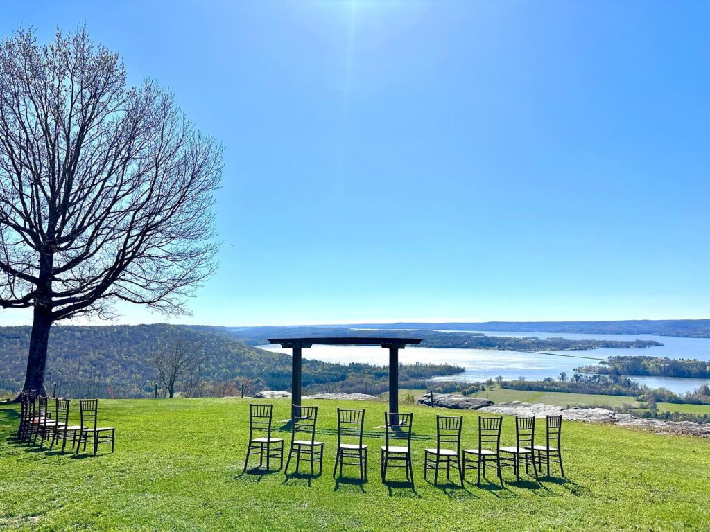 Wedding venue for sale, Alabama, Huntsville, Birmingham, Chattanooga, Atlanta, wedding venue seller, wedding venue overlooking Tennessee River, wedding venue river view, real estate seller, real estate buyer, income property, wedding real estate, wedding venue education