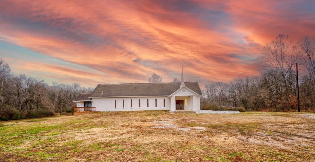 Wedding Venue For Sale near Fayetteville Arkansas, Arkansas Wedding Venue For Sale, Wedding venue for sale, wedding venue real estate, how to start a wedding venue, how to sell a wedding venue, wedding business for sale, wedding venue seller, wedding venue buyer