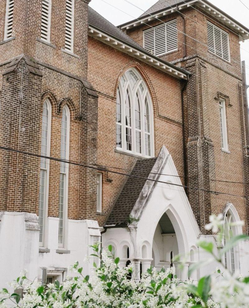 The 10 Best Wedding Venues in New Orleans, wedding chapel, chapel, historic wedding venue chapel, wedding venue owner, locally owned wedding venue, Destination Wedding, New Orleans Chapel wedding, wedding venue education, wedding venue consulting, wedding venue coach