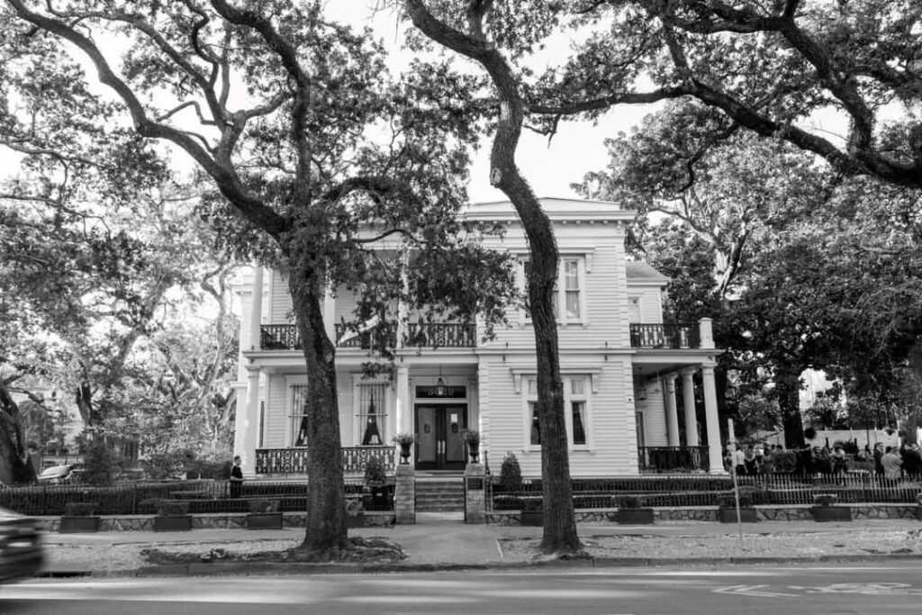 The 10 Best Wedding Venues in New Orleans, wedding ceremony, wedding reception, wedding venue owner, locally owned wedding venue, wedding mansion, wedding venue education, wedding venue consulting, wedding venue coach