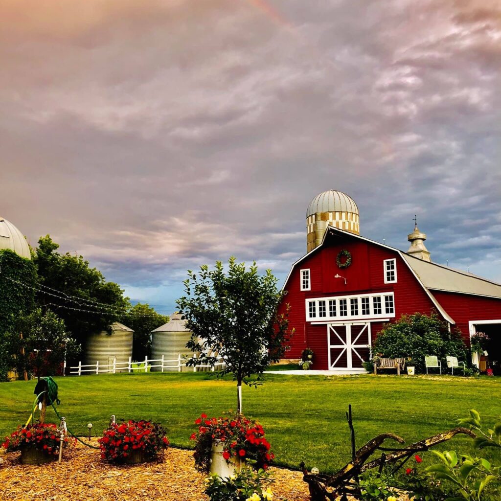 The Barn at Green Garden Farm, garden wedding venue, wedding venue, wedding locations, wedding reception venue, Locally Owned, Barn wedding, luxury barn wedding venue, barn venue, wedding venue map