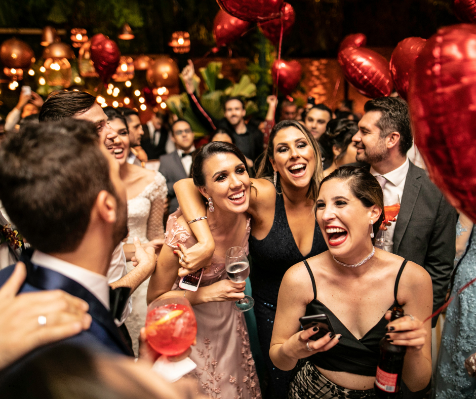 What to wear to a wedding, Cocktail Attire, Cocktail Attire Explained, Semi Formal, Formal, Black Tie, wedding attire, what to wear, wedding guest attire