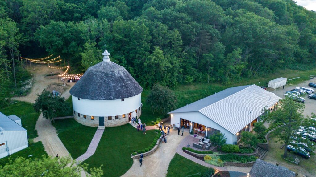 Wedding Venue Near Me, Round Barn Farm near Minneapolis, St. Paul Minnesota in Red Wing