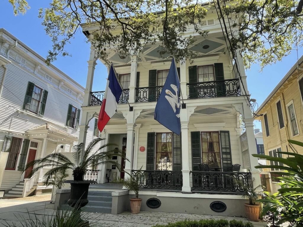 How to Write an Obituary in New Orleans