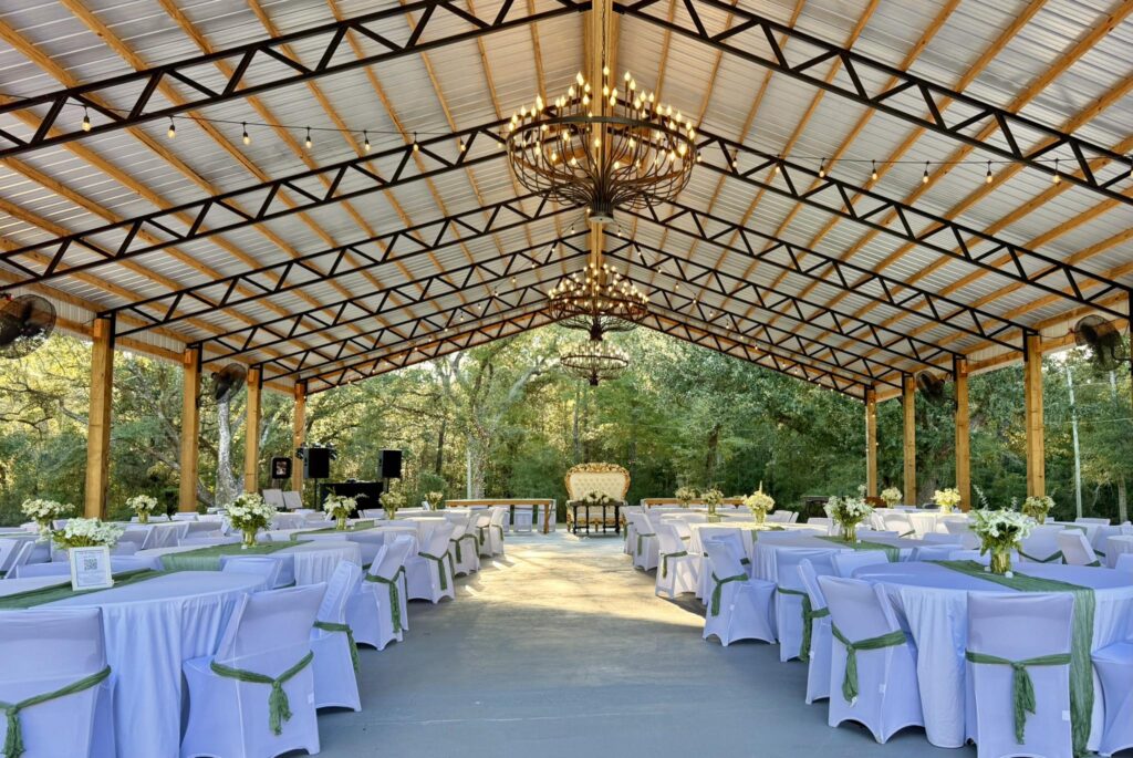 Gulf Shores Mississippi Wedding Venue Near Me: Chandelier Oaks