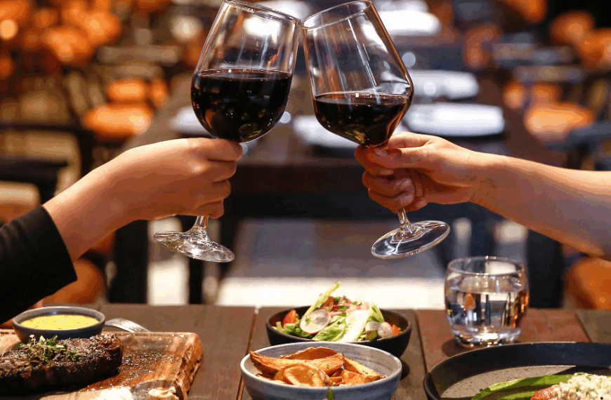 What is Wedding Catering?