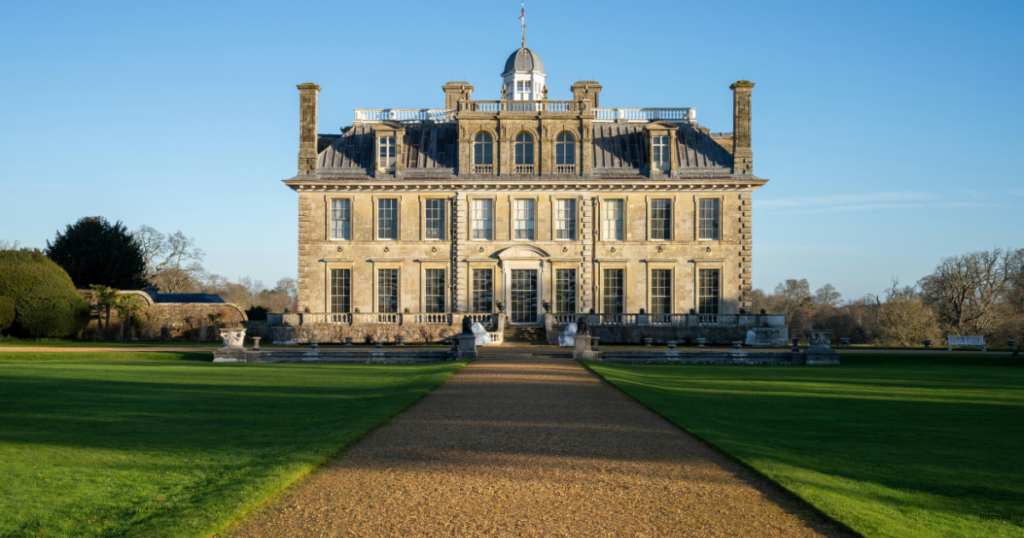 Wuthering Heights Wedding Aesthetic: How to Bring Gothic Romance Into Your Venue
