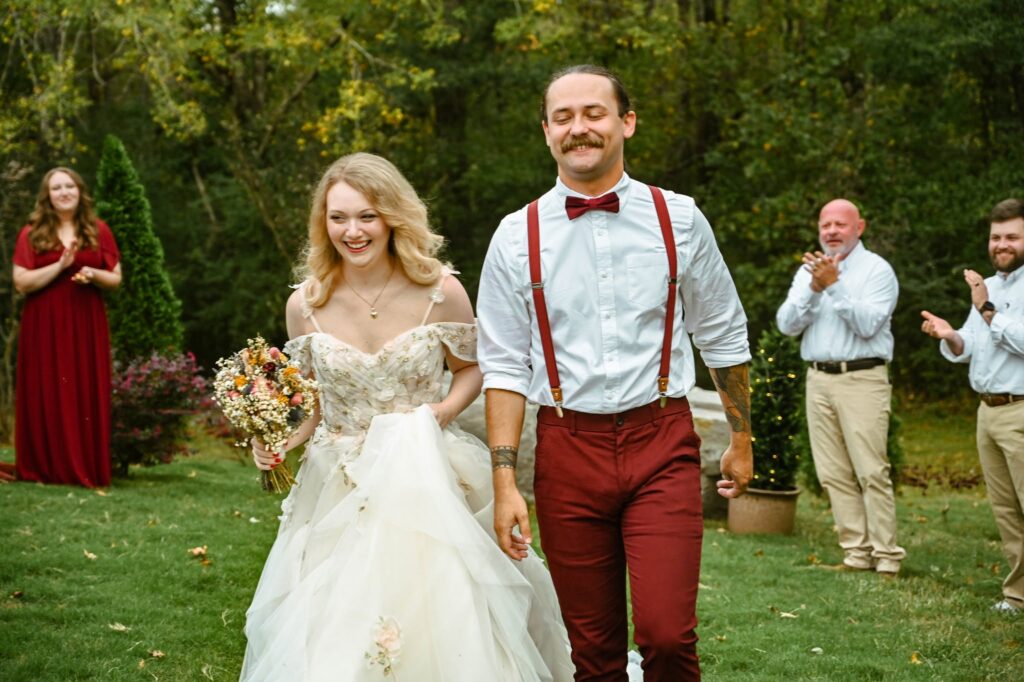 Bride & groom getting married at a beautiful outdoor wedding venue near Birmingham AL