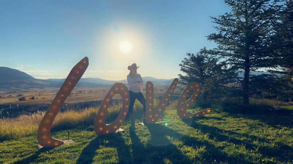 Didi Russell has toured over 1200 wedding venues in 28 states over the last 15+ years! 