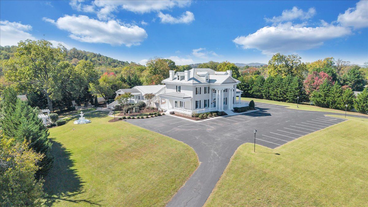 Exterior of historic wedding venue property for sale in Bedford VA