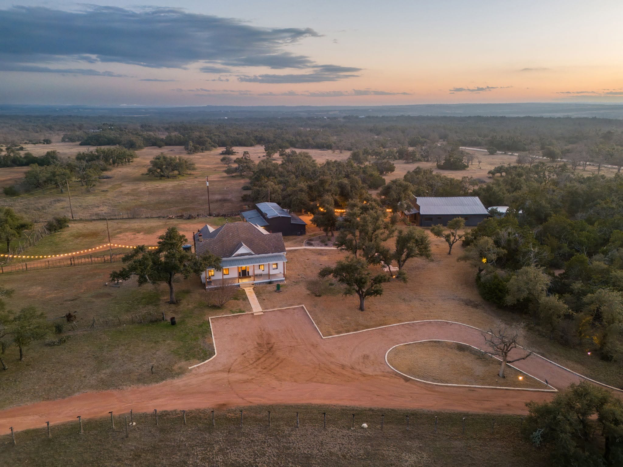 Willow Sky Ranch | Texas Hill Country Wedding Venue Near Fredericksburg, Austin & San Antonio