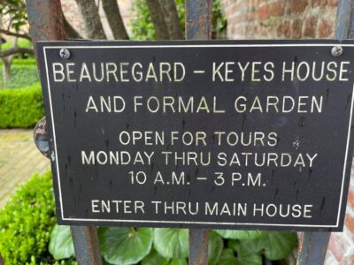 The Beauregard-Keyes House
www.bkhouse.org French Quarter Wedding Venue