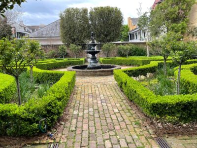 The Beauregard-Keyes House
www.bkhouse.org French Quarter Wedding Venue