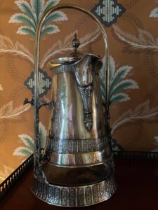 The Beauregard-Keyes House
www.bkhouse.org French Quarter Wedding Venue