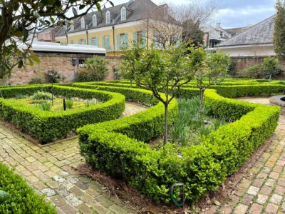 The Beauregard-Keyes House
www.bkhouse.org French Quarter Wedding Venue