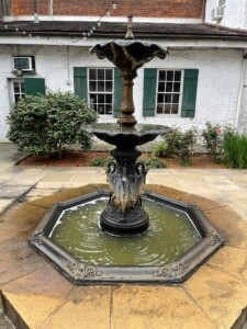 The Beauregard-Keyes House
www.bkhouse.org French Quarter Wedding Venue