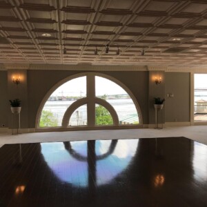 The Riverview Room
https://www.riverviewroom.com/weddings/ French Quarter Wedding Venue