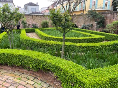 The Beauregard-Keyes House
www.bkhouse.org French Quarter Wedding Venue