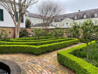 The Beauregard-Keyes House
www.bkhouse.org French Quarter Wedding Venue