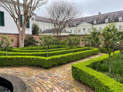 The Beauregard-Keyes House
www.bkhouse.org French Quarter Wedding Venue